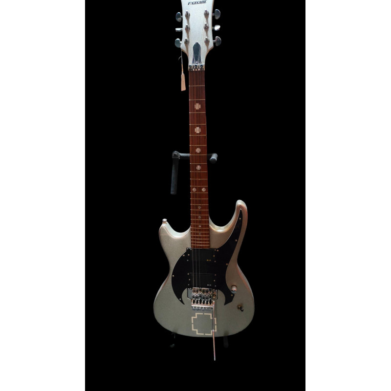 Monolite RE 600 E-Gitarre – Richard-Kruspe-Style mit EMG & Floyd Rose
